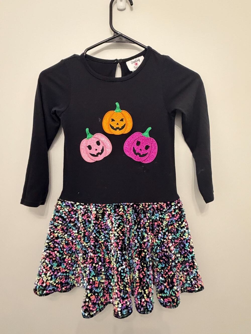 Girls Black Long Sleeve Halloween Dress With Sequin Skirt & Pumpkin size 6